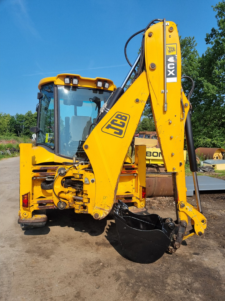 JCB 4CX - Kotrórakodó: 3 kép. JCB 4CX - Kotrórakodó: 3 kép.