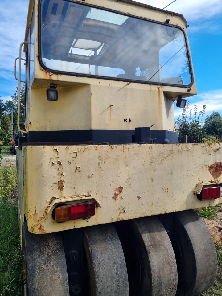 Stavostroj GRW 101 - Pneumatikus henger: 4 kép. Stavostroj GRW 101 - Pneumatikus henger: 4 kép.