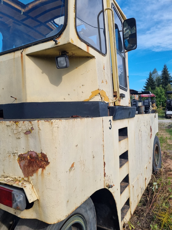 Stavostroj GRW 101 - Pneumatikus henger: 5 kép. Stavostroj GRW 101 - Pneumatikus henger: 5 kép.