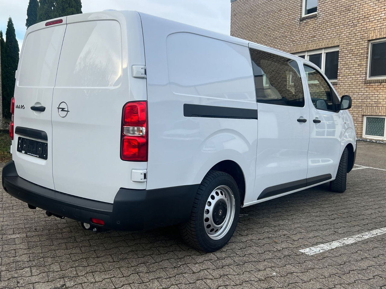 Opel Flex L3 H1 Allwetter AHK Rückfahrkammmm - Furgon: 5 kép. Opel Flex L3 H1 Allwetter AHK Rückfahrkammmm - Furgon: 5 kép.