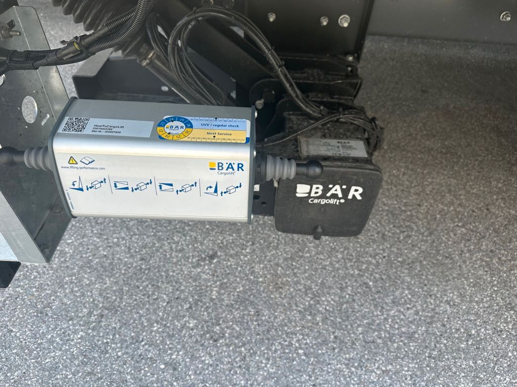 Ponyvás teherautó DAF LF 290 8Gang  Webasto AHK Bär-LBW: 8 kép.