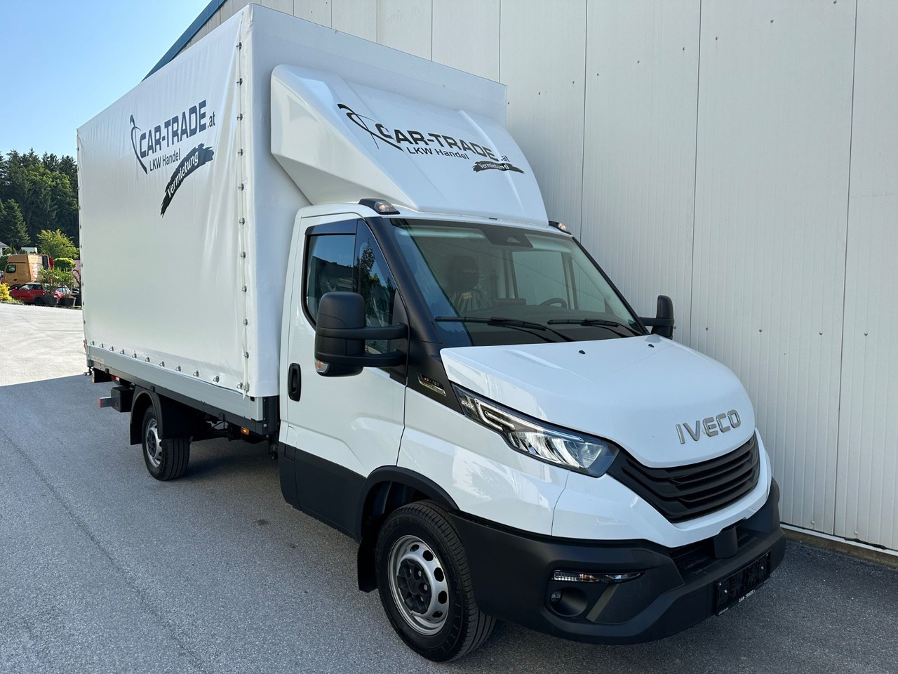 Iveco Daily 35S16 3,0HPI 8g HiMatic LBW Mod 2025 Iveco Daily 35S16 3,0HPI 8g HiMatic LBW Mod 2025 - Ponyvás kisteherautó: 2 kép. Iveco Daily 35S16 3,0HPI 8g HiMatic LBW Mod 2025 Iveco Daily 35S16 3,0HPI 8g HiMatic LBW Mod 2025 - Ponyvás kisteherautó: 2 kép.