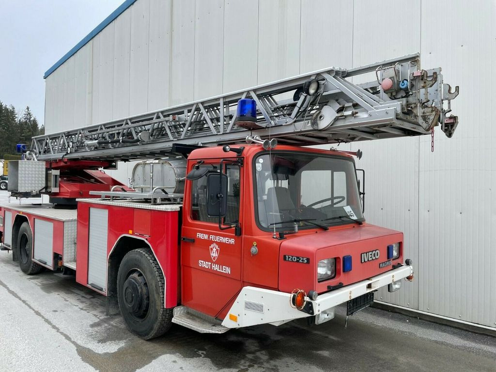 Iveco Magirus 120.25 Drehleiter 30m mit Korb! - Tűzoltóautó: 2 kép. Iveco Magirus 120.25 Drehleiter 30m mit Korb! - Tűzoltóautó: 2 kép.