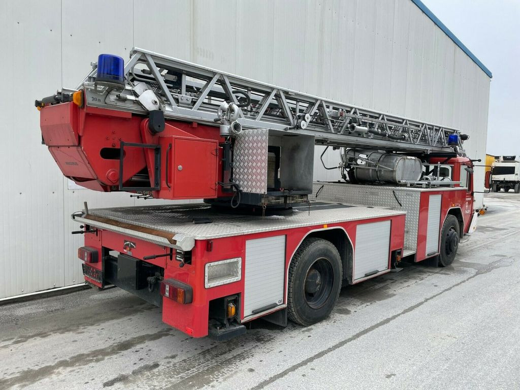 Iveco Magirus 120.25 Drehleiter 30m mit Korb! - Tűzoltóautó: 4 kép. Iveco Magirus 120.25 Drehleiter 30m mit Korb! - Tűzoltóautó: 4 kép.