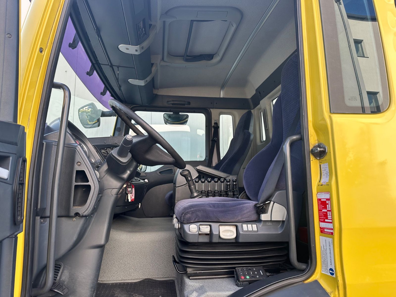 MAN TGA 26.440 - Billenőplatós teherautó: 5 kép. MAN TGA 26.440 - Billenőplatós teherautó: 5 kép.
