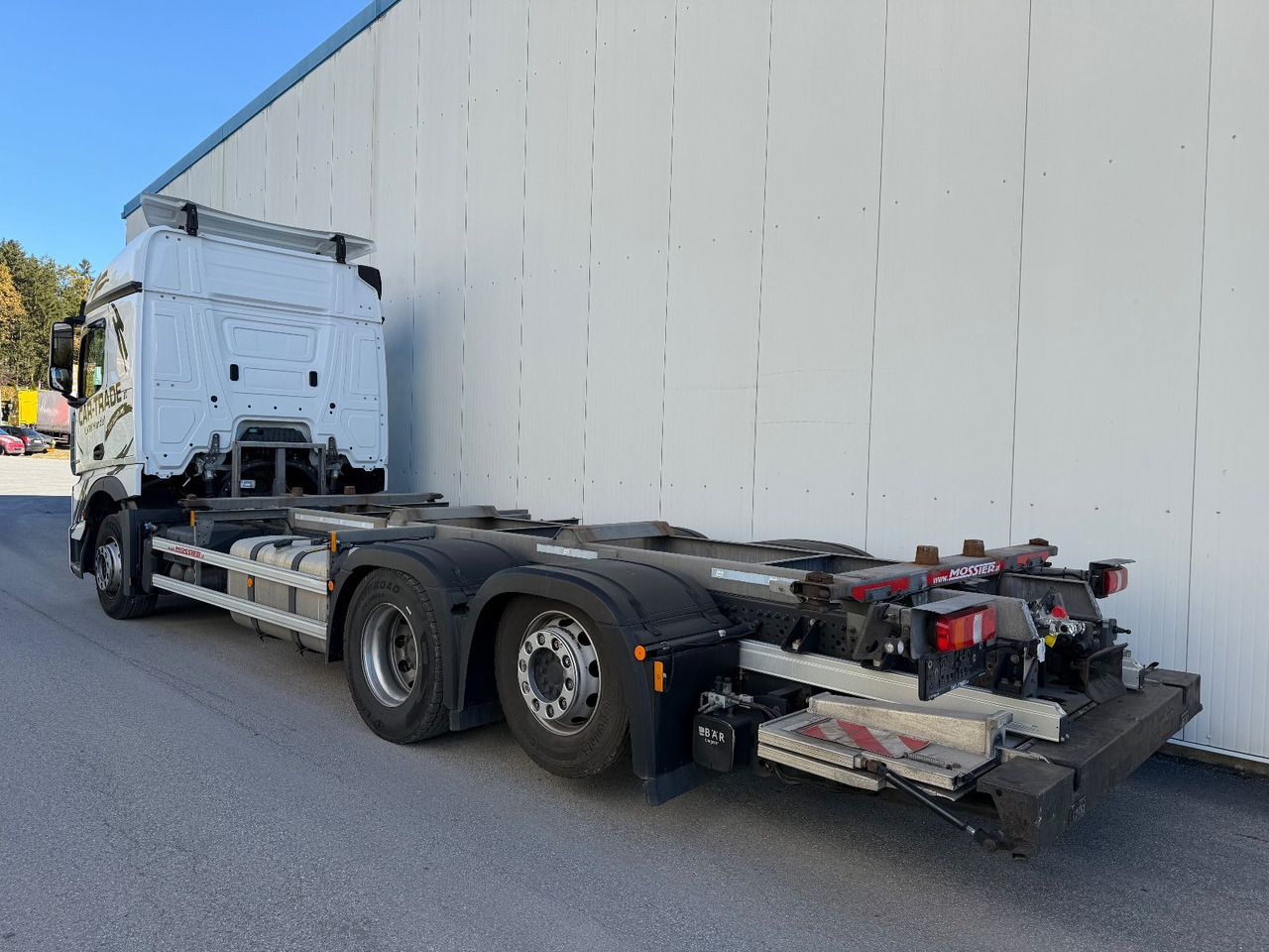 Mercedes-Benz Actros 2545 2T LBW - Cserefelépítményes teherautó: 2 kép. Mercedes-Benz Actros 2545 2T LBW - Cserefelépítményes teherautó: 2 kép.