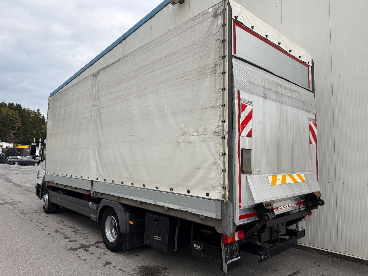 Mercedes-Benz Atego 1524 2T LBW TÜV - Ponyvás teherautó: 4 kép. Mercedes-Benz Atego 1524 2T LBW TÜV - Ponyvás teherautó: 4 kép.