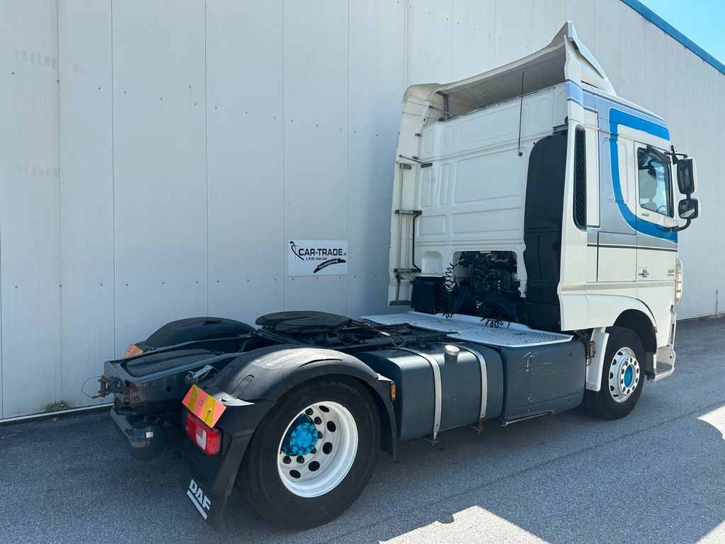 DAF XF 460 Manual Retarder ACC - Nyergesvontató: 3 kép. DAF XF 460 Manual Retarder ACC - Nyergesvontató: 3 kép.
