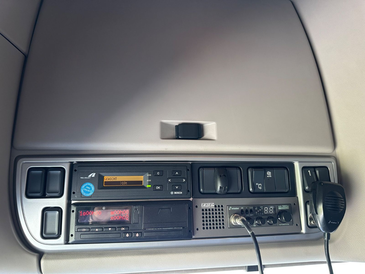 Nyergesvontató DAF XF 530 SSC Standklima Leder ALU Vollluft: 13 kép. Nyergesvontató DAF XF 530 SSC Standklima Leder ALU Vollluft: 13 kép.