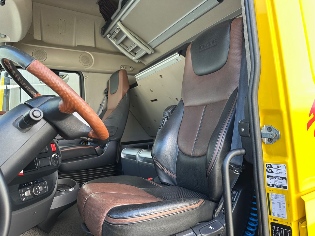 Nyergesvontató DAF XF 530 SSC Standklima Leder ALU Vollluft: 7 kép. Nyergesvontató DAF XF 530 SSC Standklima Leder ALU Vollluft: 7 kép.