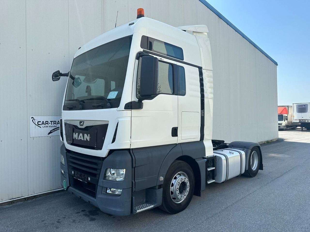 MAN TGX 18.460 XXL Intarder/Standklima - Nyergesvontató: 1 kép. MAN TGX 18.460 XXL Intarder/Standklima - Nyergesvontató: 1 kép.
