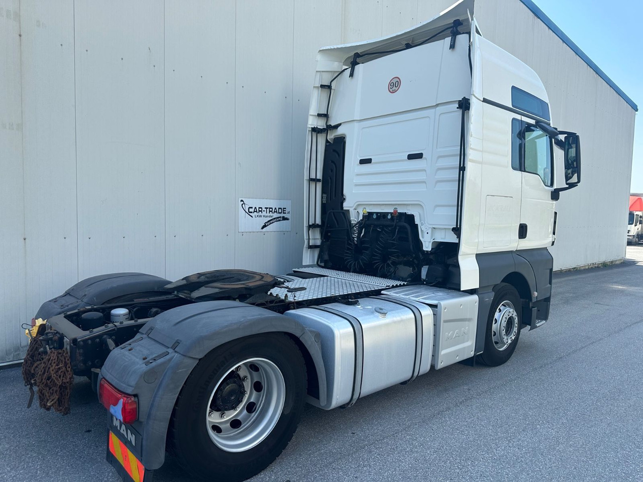 MAN TGX 18.460 XXL Intarder/Standklima - Nyergesvontató: 3 kép. MAN TGX 18.460 XXL Intarder/Standklima - Nyergesvontató: 3 kép.