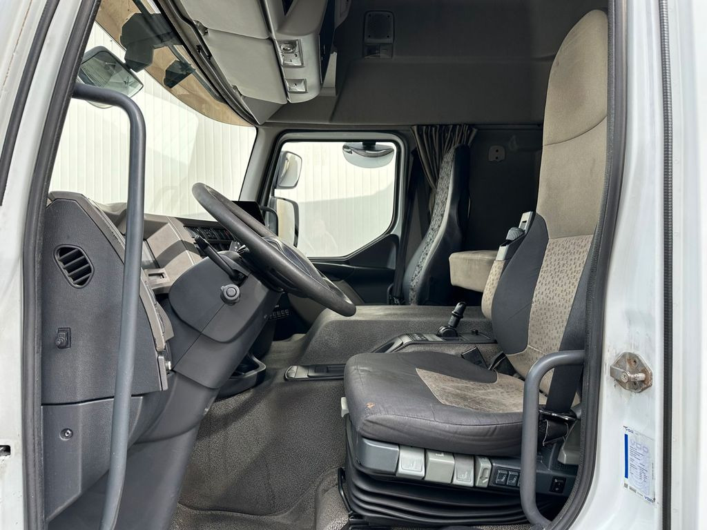 Renault Premium 380.18 EEV Supra/LBW Renault Premium 380.18 EEV Supra/LBW - Hűtős teherautó: 5 kép. Renault Premium 380.18 EEV Supra/LBW Renault Premium 380.18 EEV Supra/LBW - Hűtős teherautó: 5 kép.