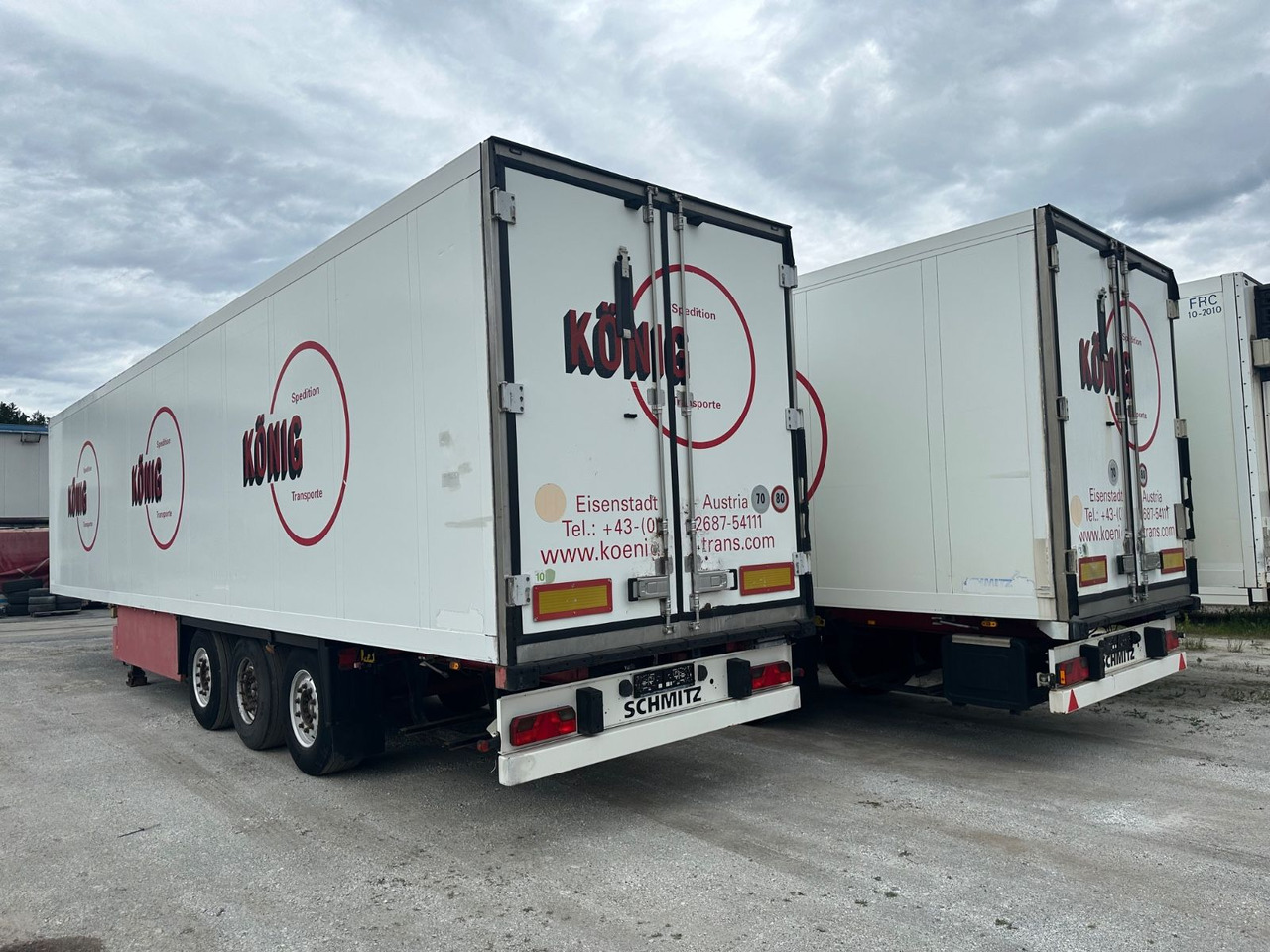Schmitz Cargobull SKO24 Carrier Maxima 1300 SAF - Félpótkocsi dobozos: 2 kép. Schmitz Cargobull SKO24 Carrier Maxima 1300 SAF - Félpótkocsi dobozos: 2 kép.