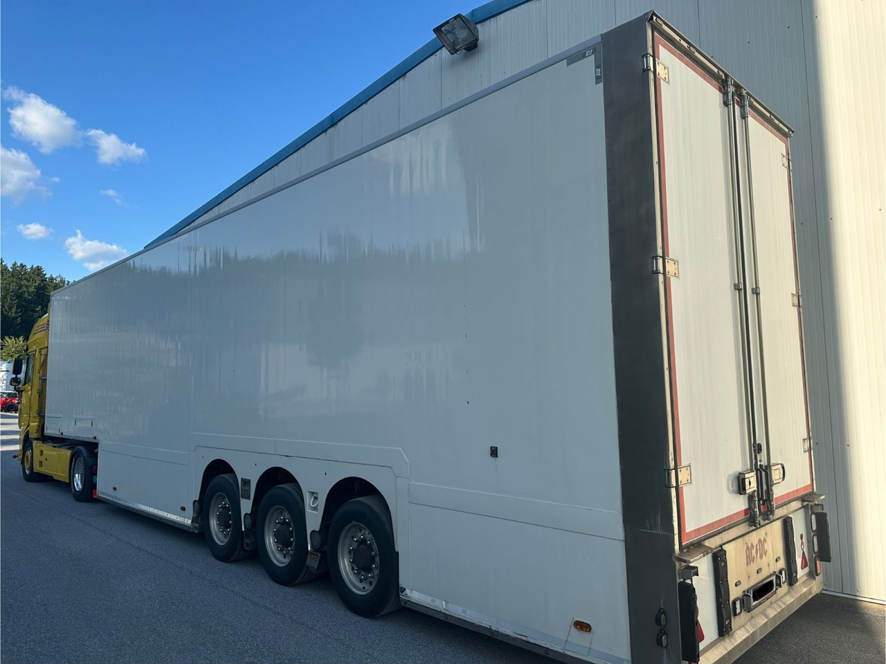 Van Eck Dubbeldeck T3Z Carrier - Félpótkocsi dobozos: 5 kép. Van Eck Dubbeldeck T3Z Carrier - Félpótkocsi dobozos: 5 kép.