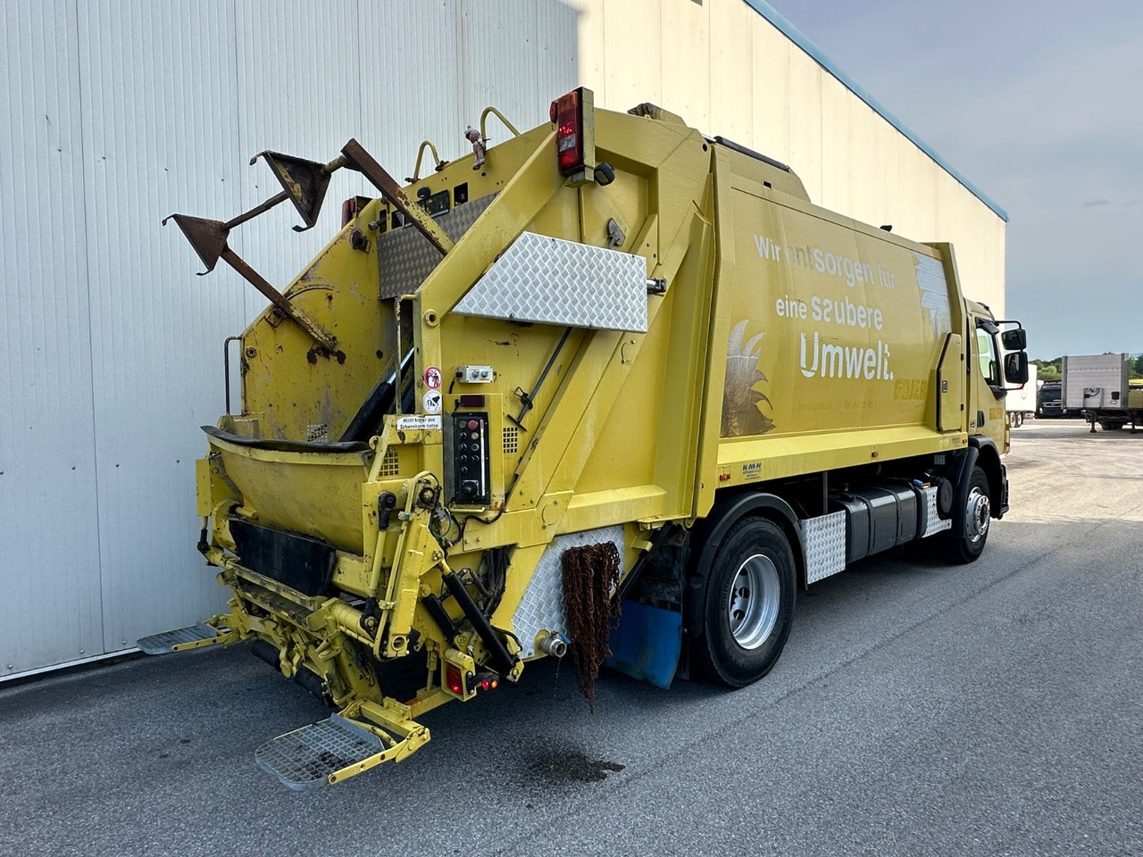 Volvo FE 320 KMH Presse Schalter - Szemetesautó: 3 kép. Volvo FE 320 KMH Presse Schalter - Szemetesautó: 3 kép.