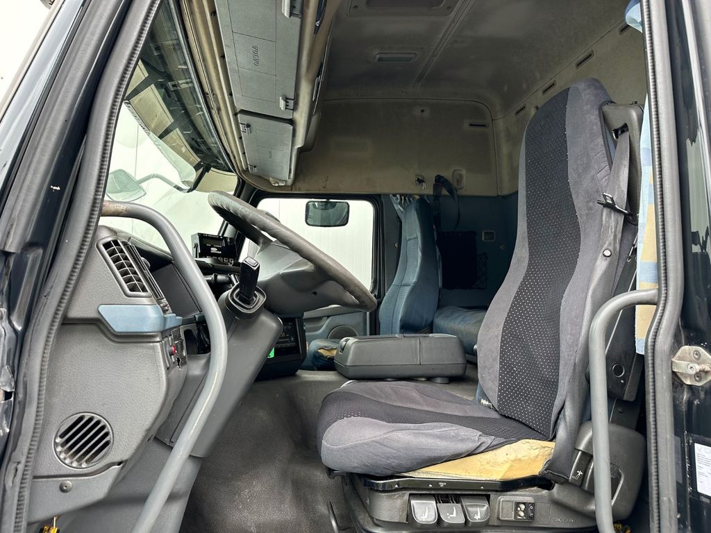 Volvo FM 440 VEB+ Analog Supra 850 Volvo FM 440 VEB+ Analog Supra 850 - Hűtős teherautó: 5 kép. Volvo FM 440 VEB+ Analog Supra 850 Volvo FM 440 VEB+ Analog Supra 850 - Hűtős teherautó: 5 kép.