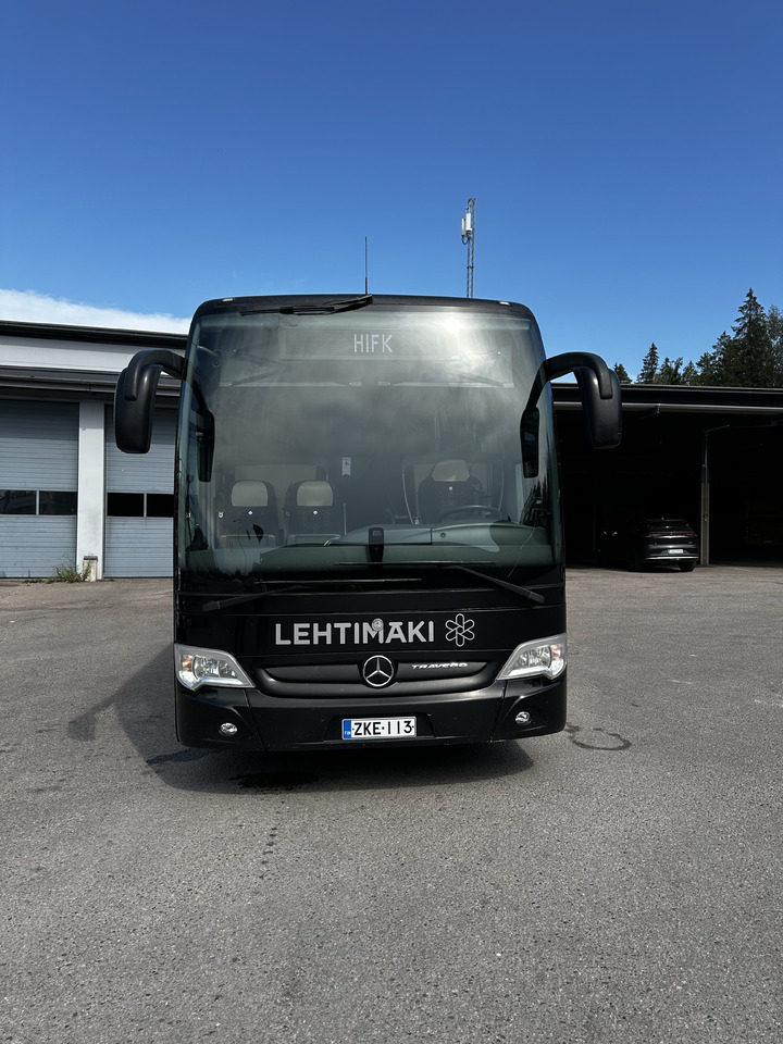 MERCEDES-BENZ Travego RHD-M - Távolsági busz: 2 kép. MERCEDES-BENZ Travego RHD-M - Távolsági busz: 2 kép.