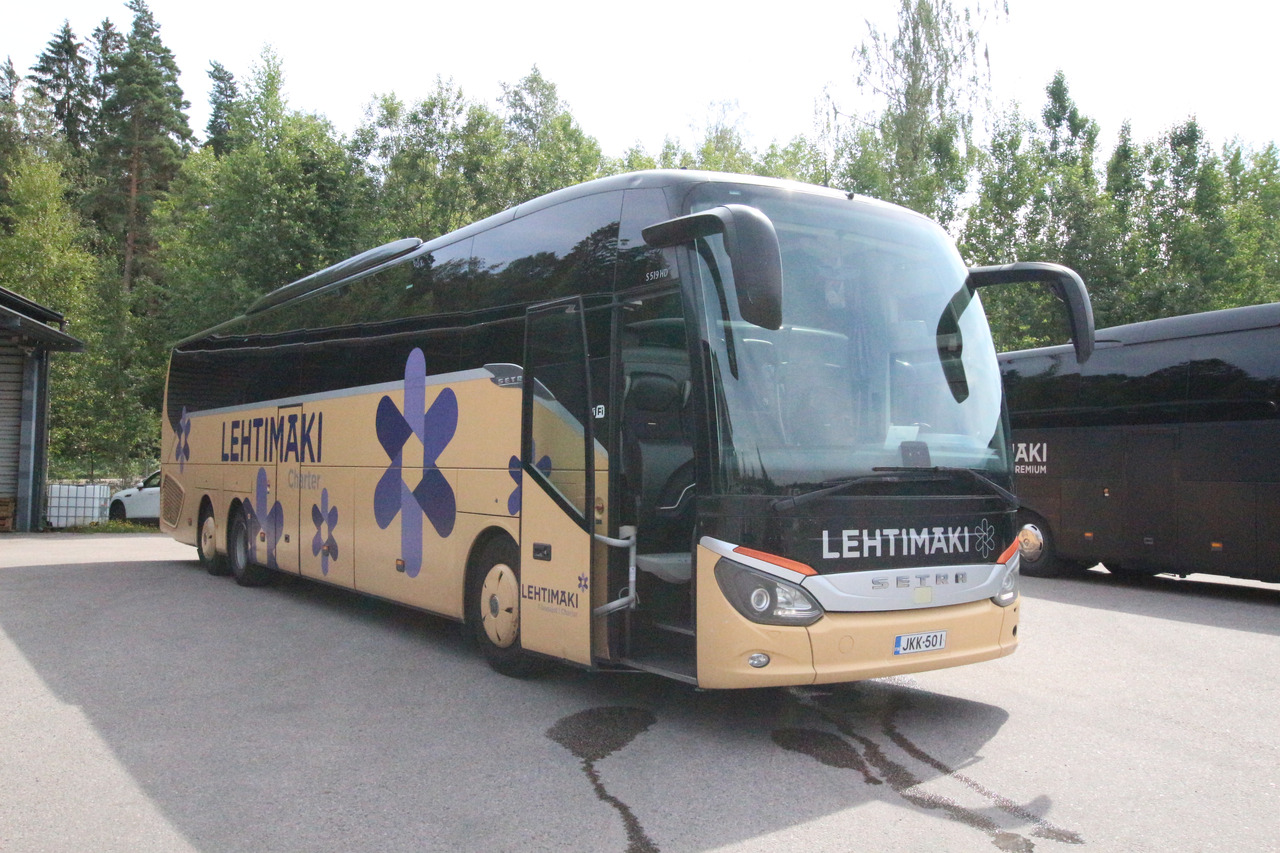 SETRA S 519 HD - Távolsági busz: 3 kép. SETRA S 519 HD - Távolsági busz: 3 kép.