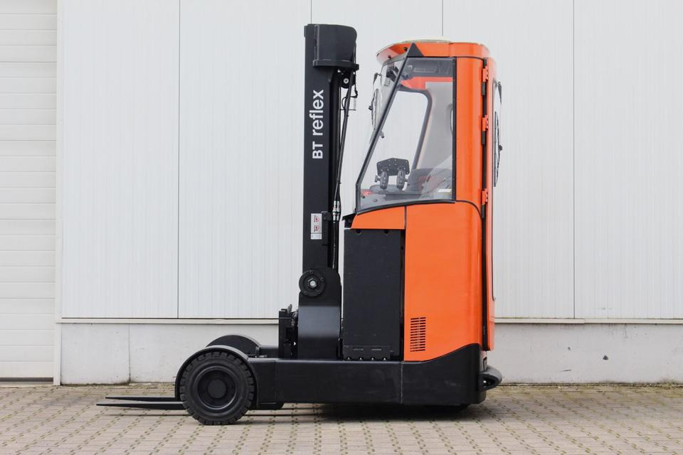 BT RRE160R Outdoor Kabine - Tolóoszlopos targoncá: 3 kép. BT RRE160R Outdoor Kabine - Tolóoszlopos targoncá: 3 kép.
