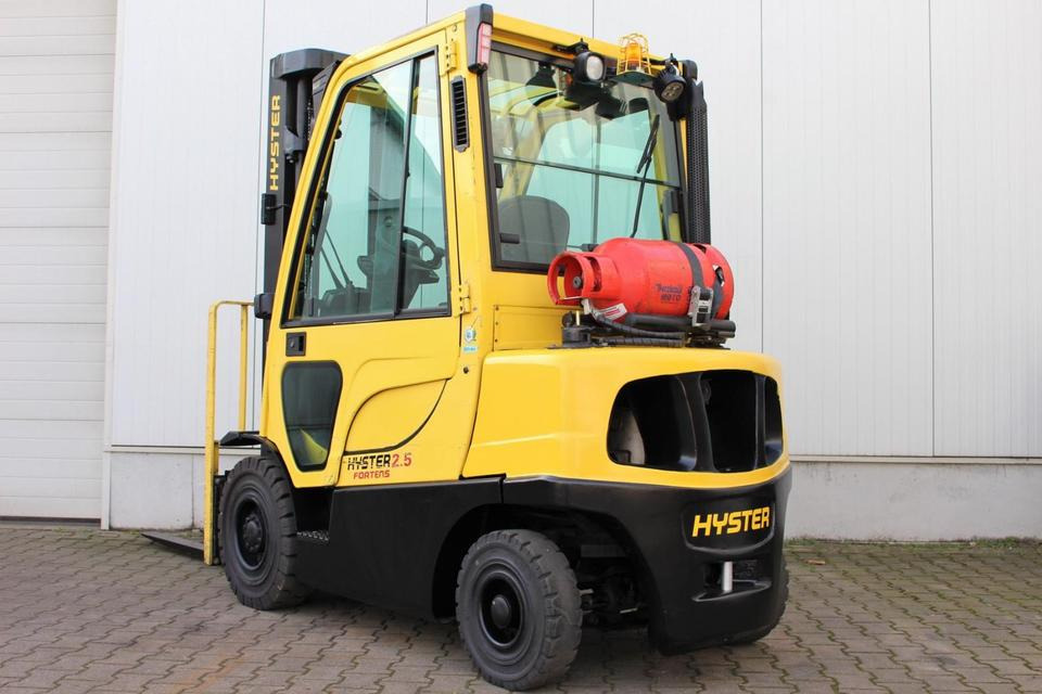HYSTER H2.5FT Gas 2500kg - 2018 - 5196h - Gázüzemű targonca: 3 kép. HYSTER H2.5FT Gas 2500kg - 2018 - 5196h - Gázüzemű targonca: 3 kép.