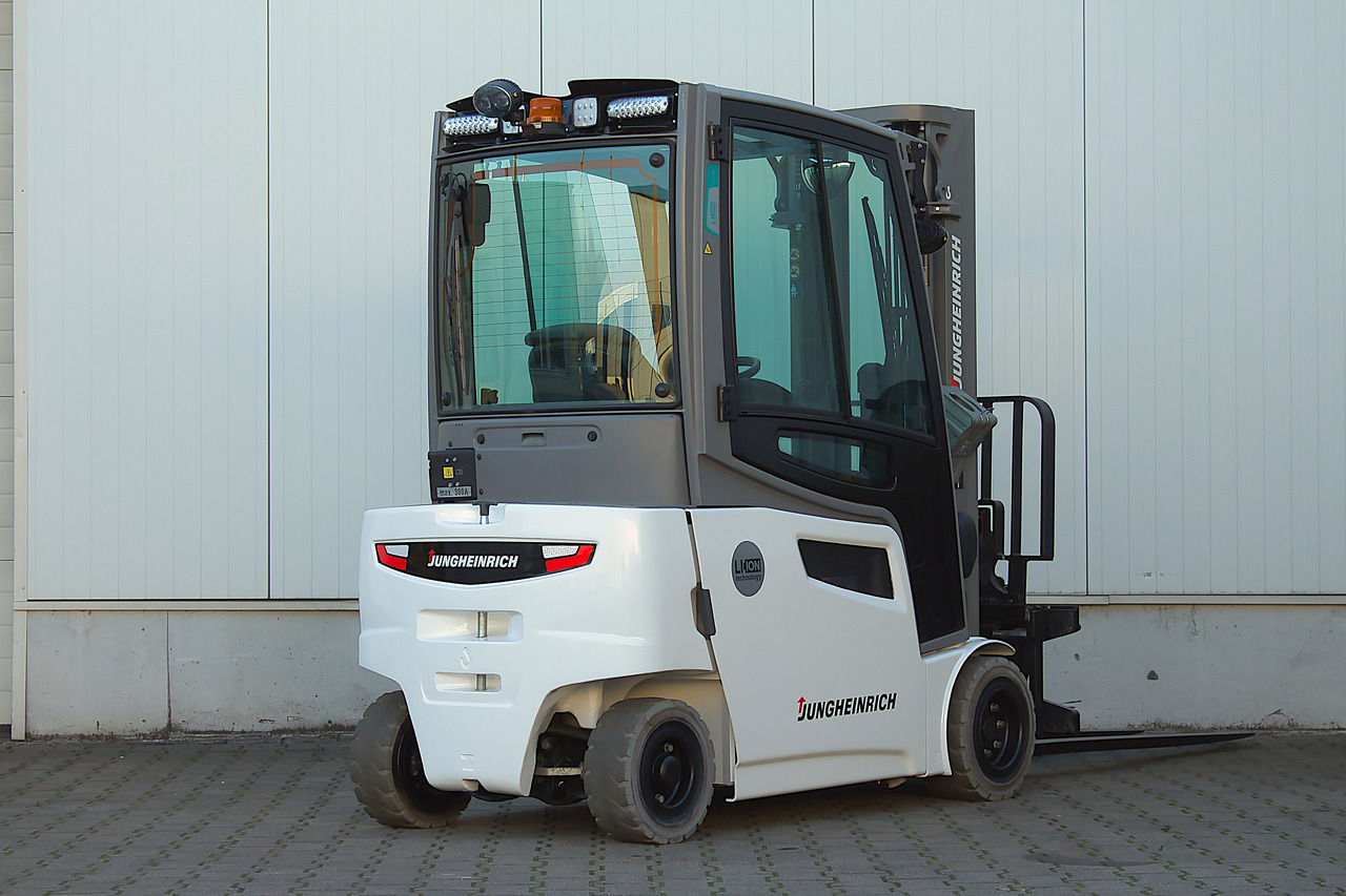 Jungheinrich EFG320 - Triplex - Drehgerät - Li-Ion - Elektromos targonca: 3 kép. Jungheinrich EFG320 - Triplex - Drehgerät - Li-Ion - Elektromos targonca: 3 kép.