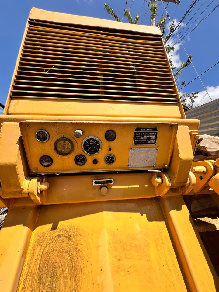 SOILMEC RTC-S - Fúrógép: 4 kép. SOILMEC RTC-S - Fúrógép: 4 kép.