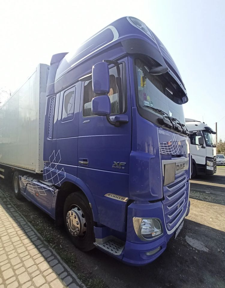 DAF XF 106 460 FT - Nyergesvontató: 2 kép. DAF XF 106 460 FT - Nyergesvontató: 2 kép.