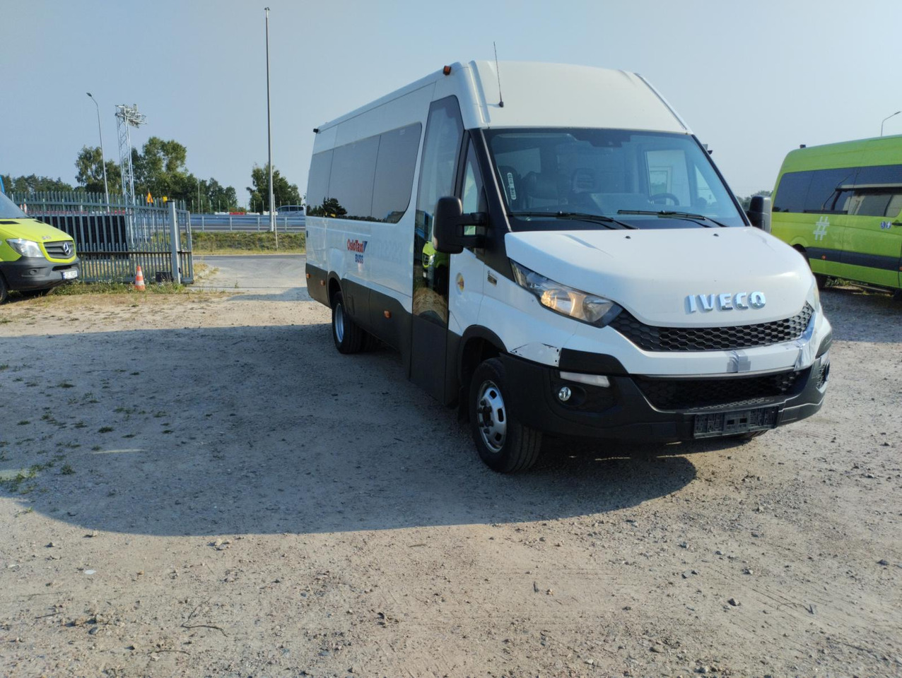 IVECO DAILY 50C17 | MANY PIECES - Busz: 3 kép. IVECO DAILY 50C17 | MANY PIECES - Busz: 3 kép.