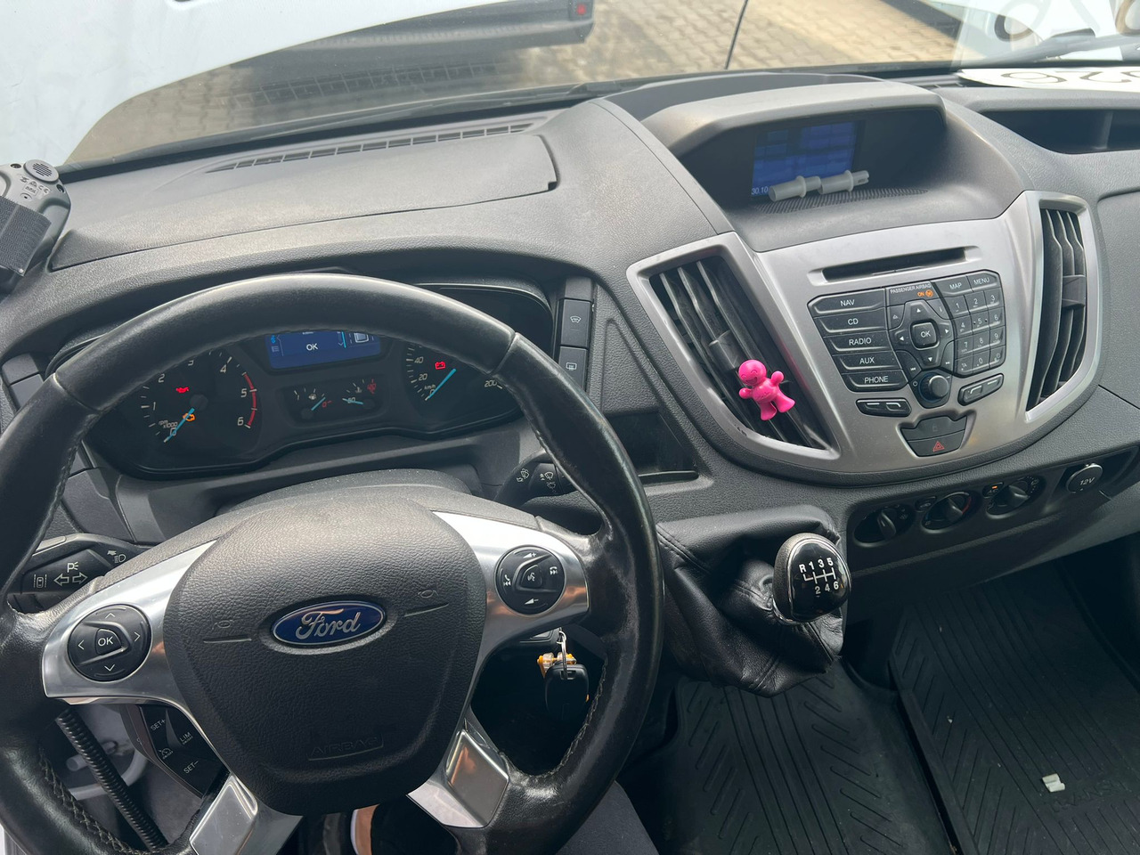 FORD TRANSIT - Minibusz, Kisbusz: 5 kép. FORD TRANSIT - Minibusz, Kisbusz: 5 kép.