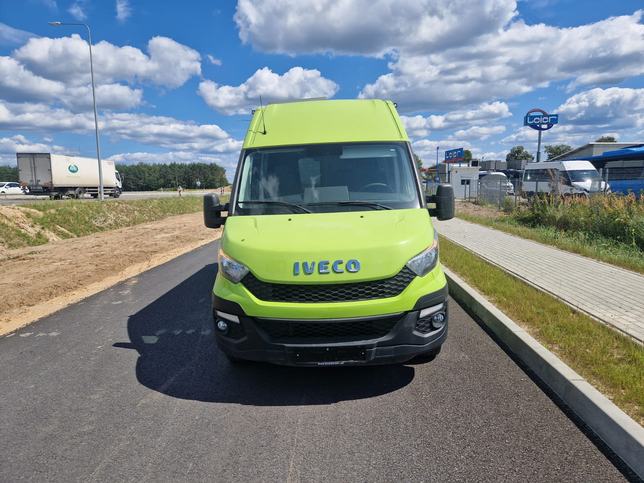 IVECO DAILY FORVEDA - Integrált lakóautó: 4 kép. IVECO DAILY FORVEDA - Integrált lakóautó: 4 kép.