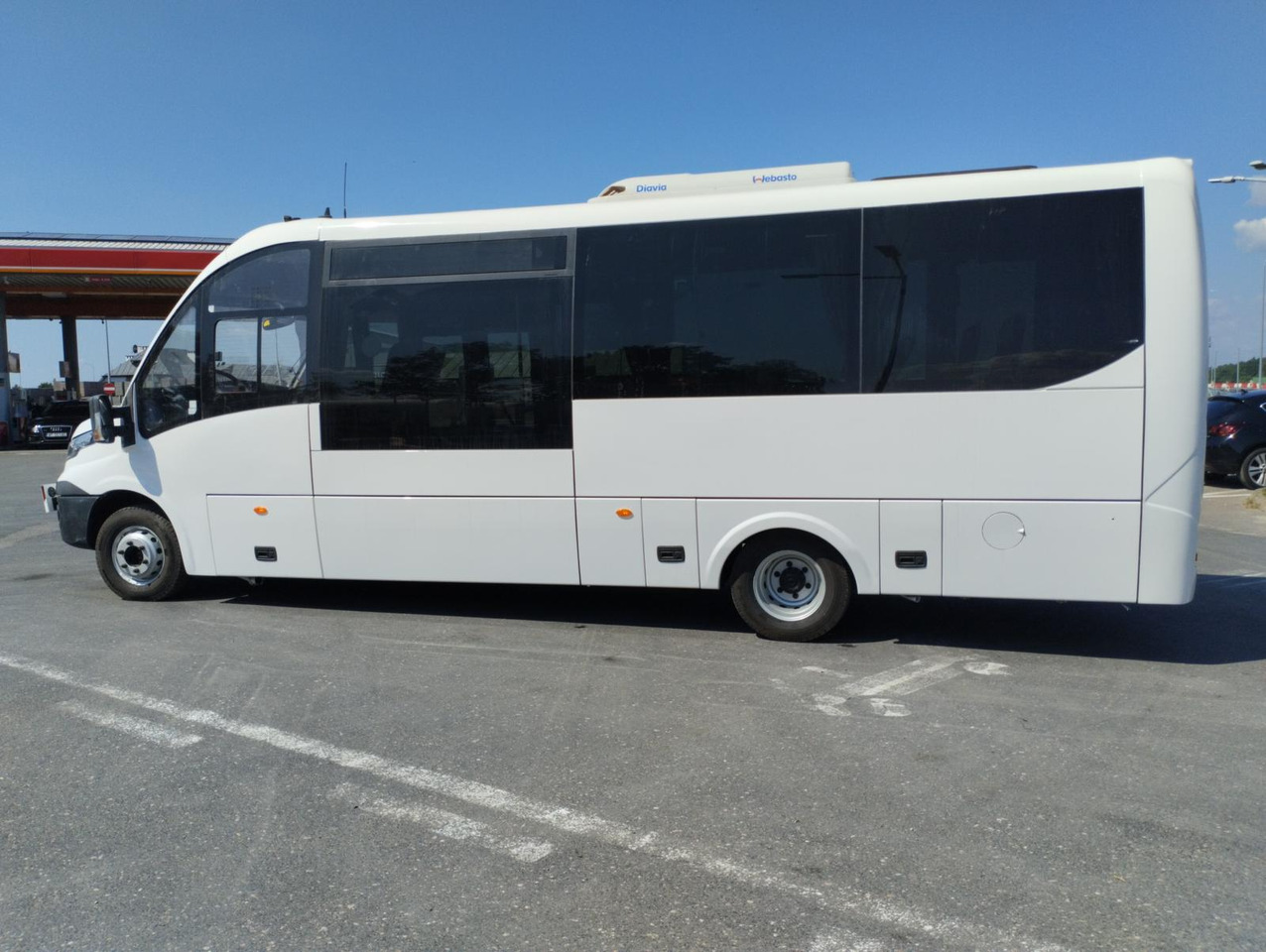 IVECO FIRST ROSERO 70C18 - Minibusz, Kisbusz: 4 kép. IVECO FIRST ROSERO 70C18 - Minibusz, Kisbusz: 4 kép.