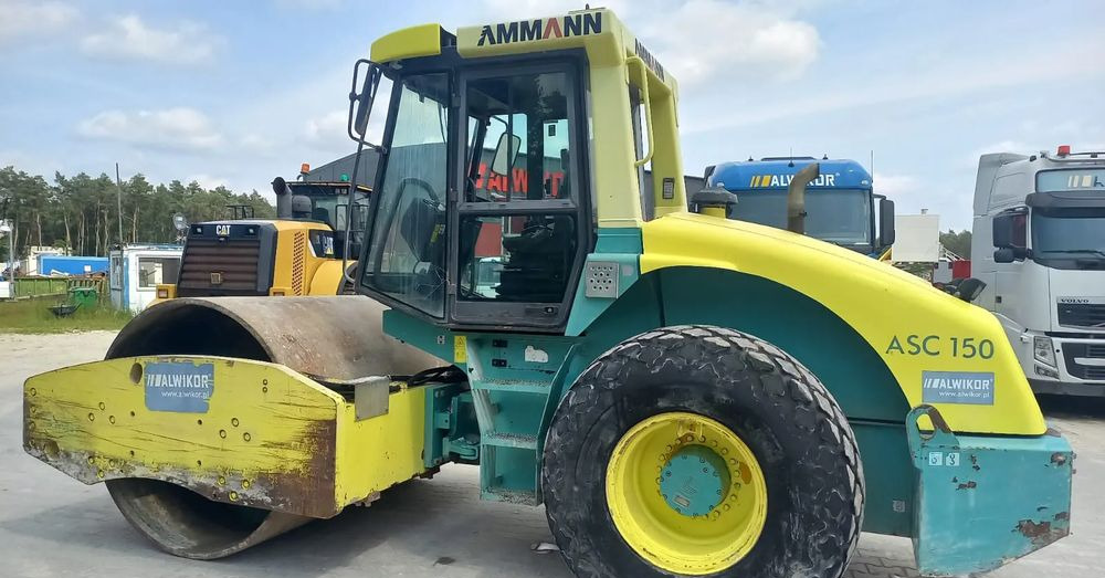 Ammann ASC 150 walec stal guma - Henger: 2 kép. Ammann ASC 150 walec stal guma - Henger: 2 kép.