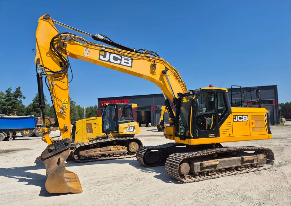 JCB 220xlc - Lánctalpas kotró: 2 kép. JCB 220xlc - Lánctalpas kotró: 2 kép.