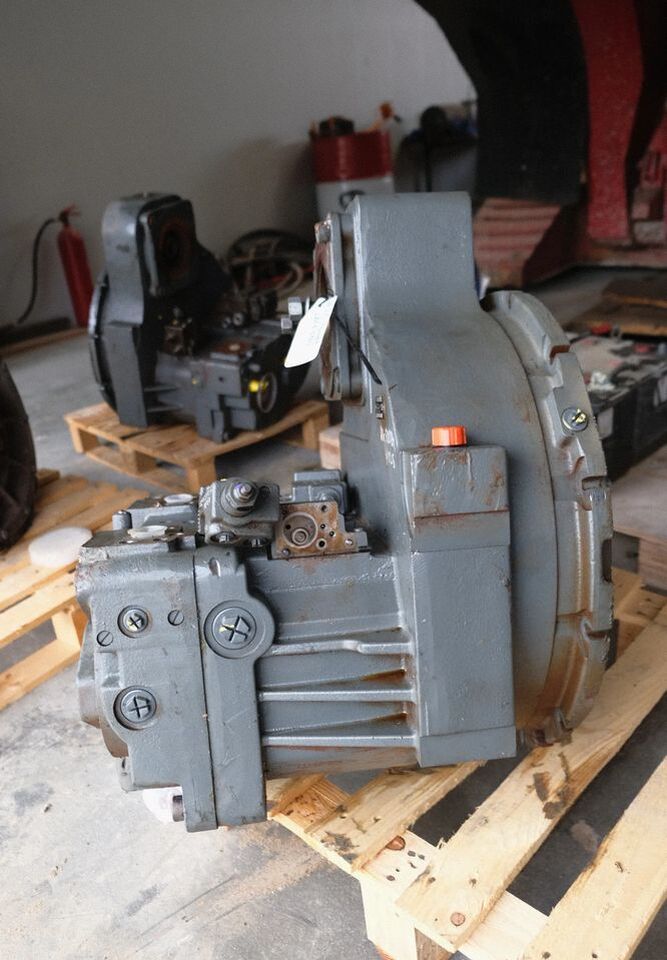 Pompa DPVP 0 165 liebherr do PR 736 ,R926,R930 R934,R938,R945 LH 120C,M - Hidraulika: 5 kép. Pompa DPVP 0 165 liebherr do PR 736 ,R926,R930 R934,R938,R945 LH 120C,M - Hidraulika: 5 kép.
