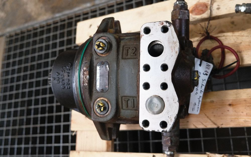 Silnik hydrauliczny obrotu liebherr FMF 064 do R906,R916,R924 R926 R950 P926P924 - Hidraulika: 3 kép. Silnik hydrauliczny obrotu liebherr FMF 064 do R906,R916,R924 R926 R950 P926P924 - Hidraulika: 3 kép.