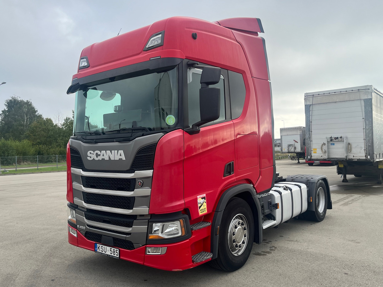 SCANIA R450 - Nyergesvontató: 2 kép. SCANIA R450 - Nyergesvontató: 2 kép.