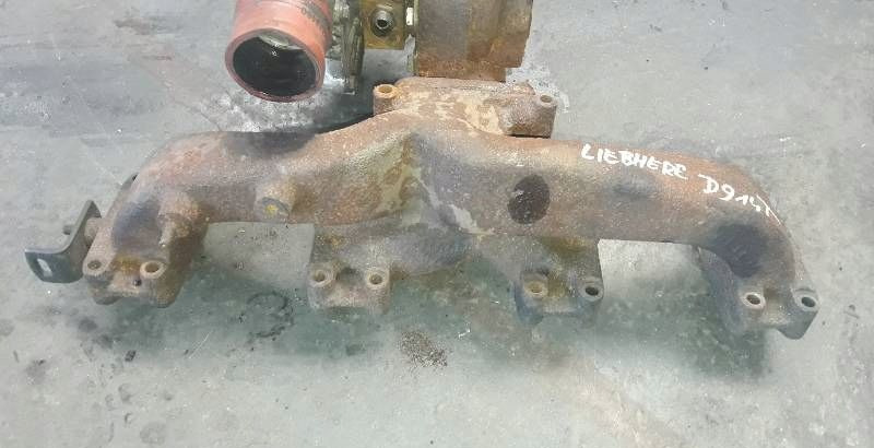 Kolektor wydechowy Liebherr D 914t - Kipufogó leömlő: 1 kép. Kolektor wydechowy Liebherr D 914t - Kipufogó leömlő: 1 kép.