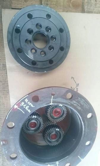 ZF APR 725 zwolnica koła - Véglehajtás - Építőipari gépek: 4 kép. ZF APR 725 zwolnica koła - Véglehajtás - Építőipari gépek: 4 kép.