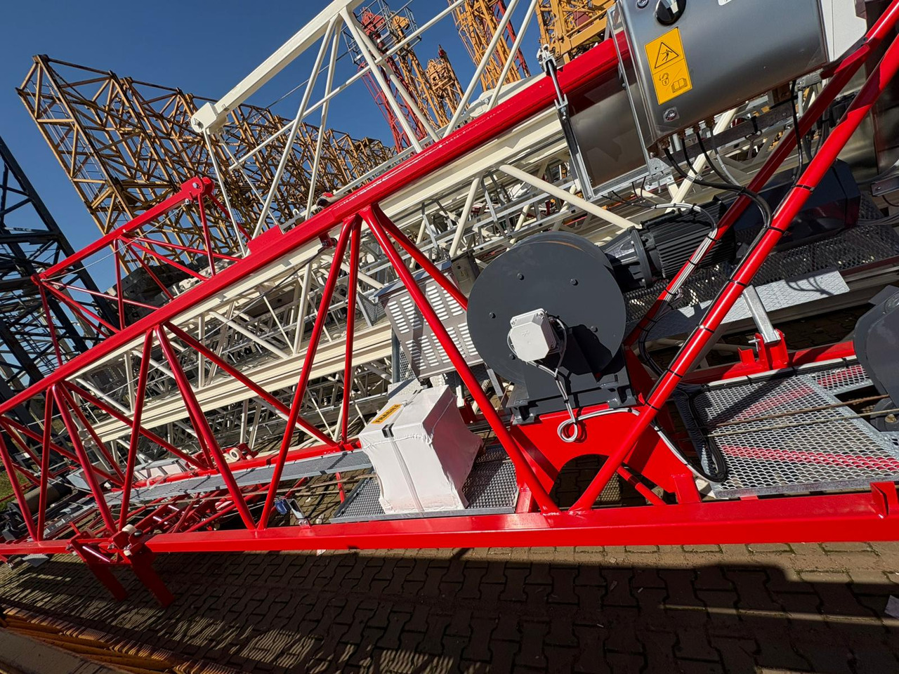 Comedil CTT91 - Toronydaru: 5 kép. Comedil CTT91 - Toronydaru: 5 kép.