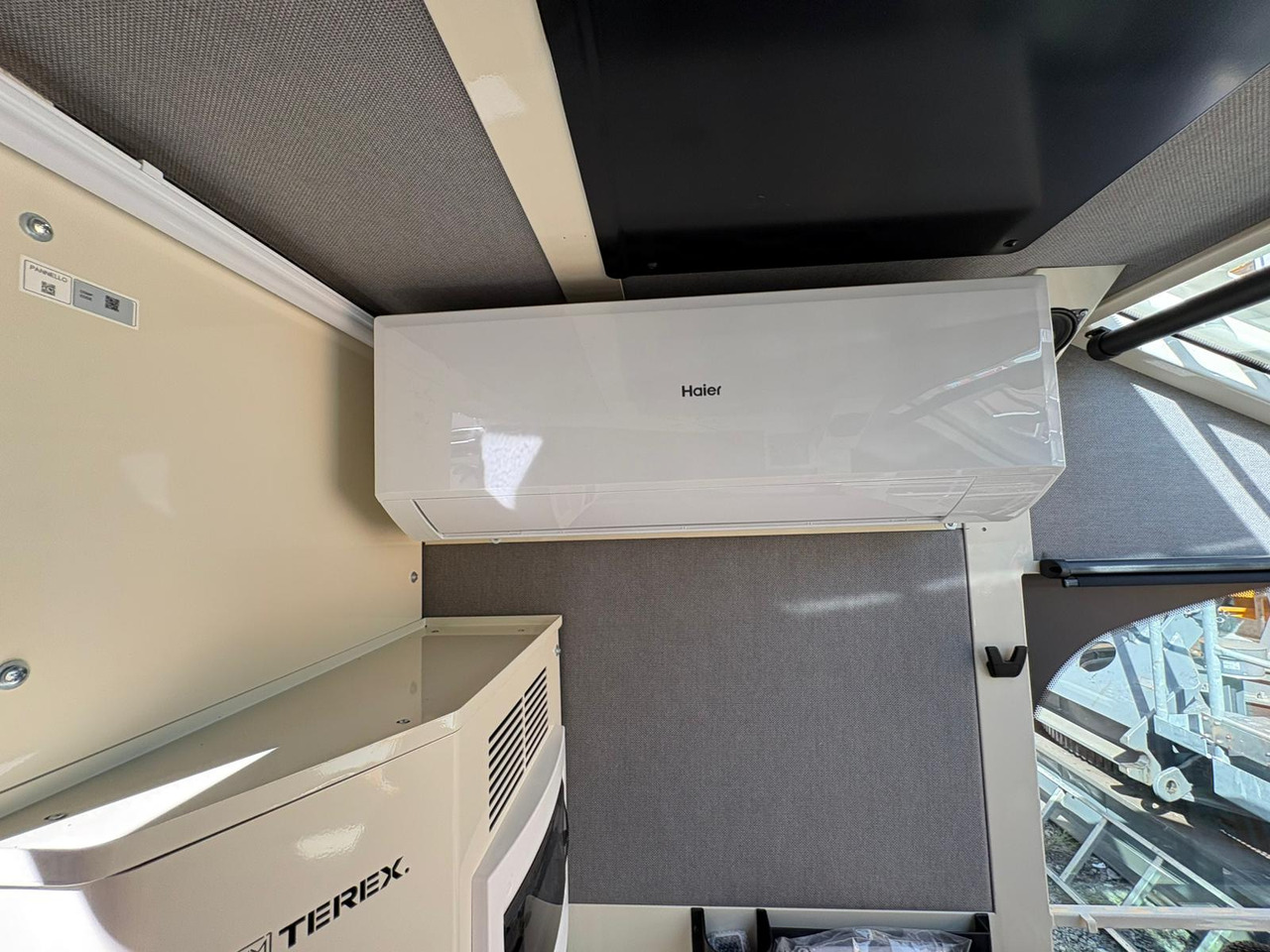 Comedil CTT91 - Toronydaru: 4 kép. Comedil CTT91 - Toronydaru: 4 kép.