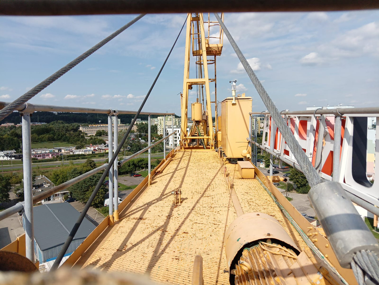 Liebherr 80 EL - Toronydaru: 4 kép. Liebherr 80 EL - Toronydaru: 4 kép.