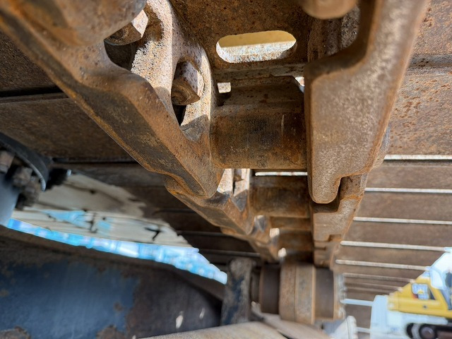 Lánctalpas kotró CAT 320DL-E: 18 kép.