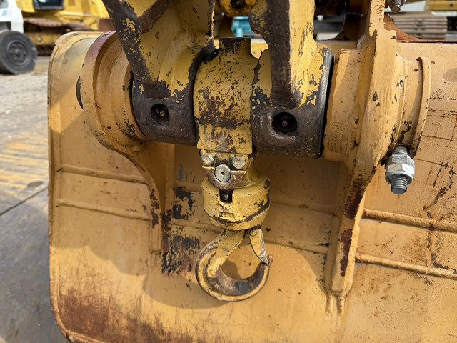 Lánctalpas kotró CAT 320DL-E: 13 kép.