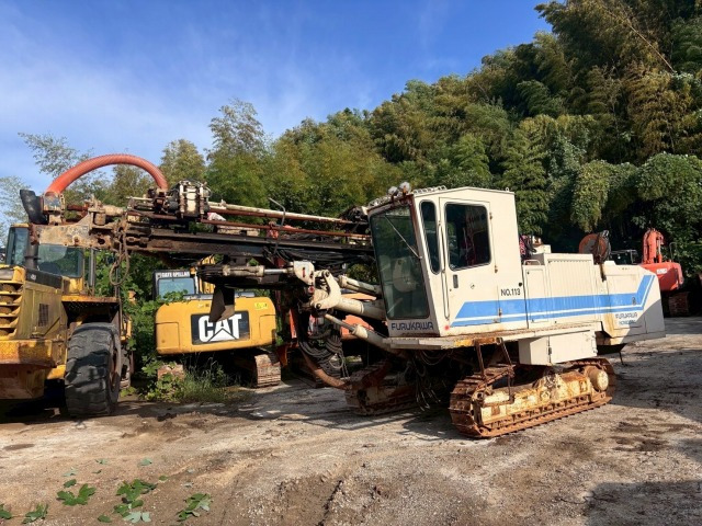FURUKAWA HCR900-DS - Fúrógép: 1 kép. FURUKAWA HCR900-DS - Fúrógép: 1 kép.