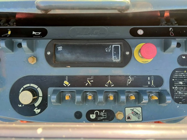 Személyemelő JLG E300AJP: 14 kép.