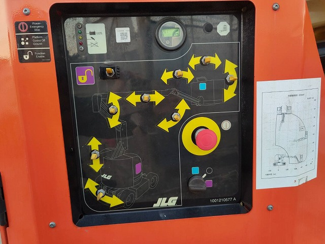 Személyemelő JLG E300AJP: 12 kép.