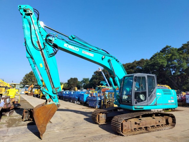 KOBELCO SK200-9 - Lánctalpas kotró: 2 kép. KOBELCO SK200-9 - Lánctalpas kotró: 2 kép.