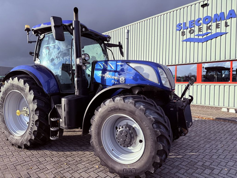 New Holland T7.270 AC Stage V Blue Power - Traktor: 3 kép. New Holland T7.270 AC Stage V Blue Power - Traktor: 3 kép.