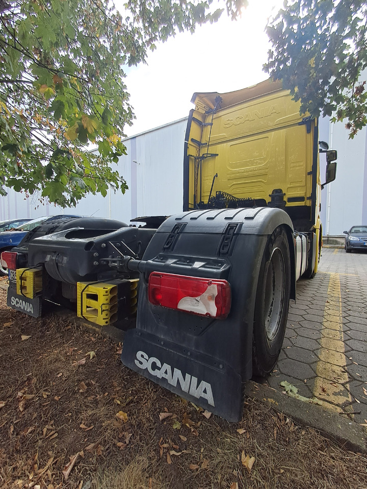 SCANIA R450 - Nyergesvontató: 4 kép. SCANIA R450 - Nyergesvontató: 4 kép.